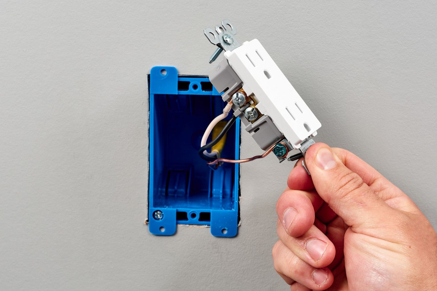 How to Change an Outlet a Step by Step Guide Pocket Sparky